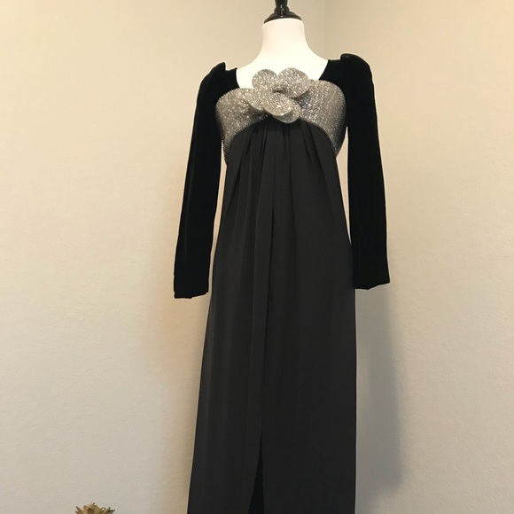 Oscar de la Renta Dresses & Skirts - Vintage Oscar de la Renta black and silver dress